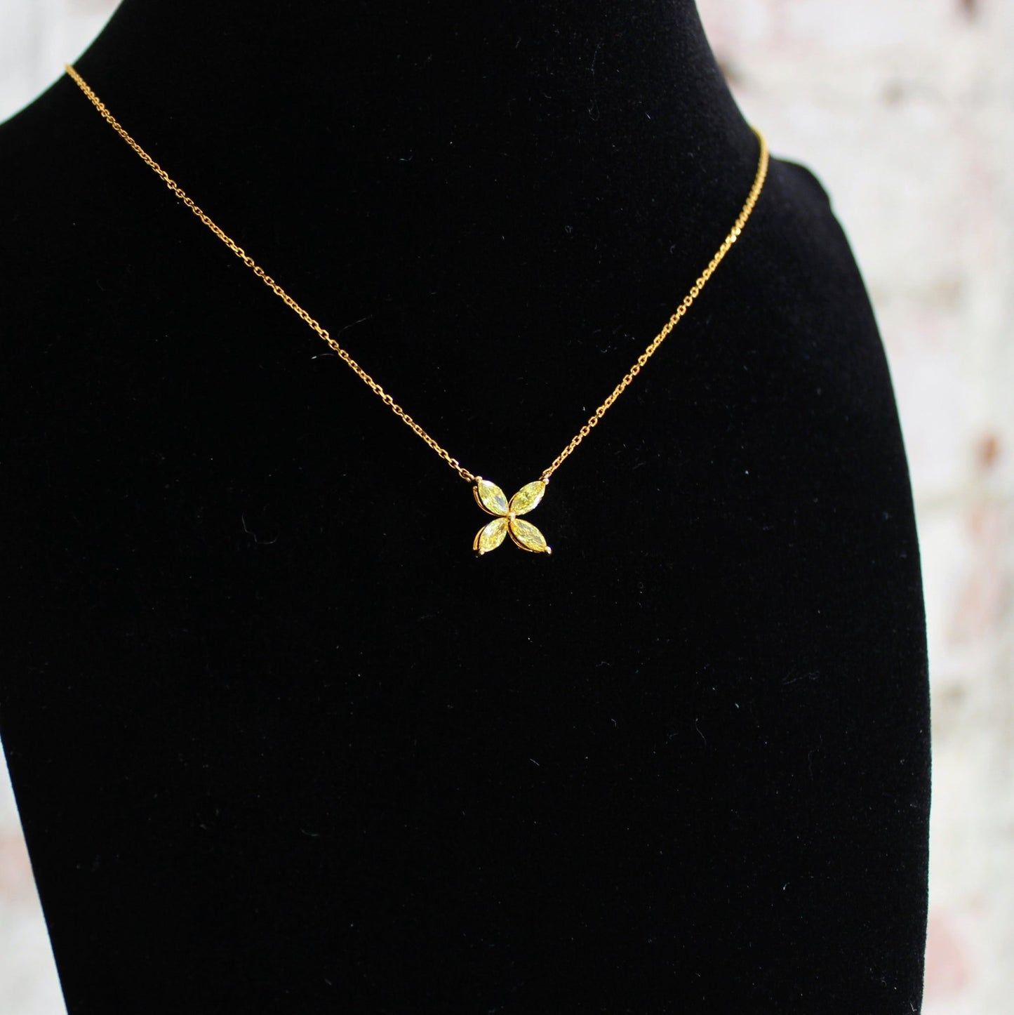 Four - Leaf Clover Necklace - Sternvoll Jewelry